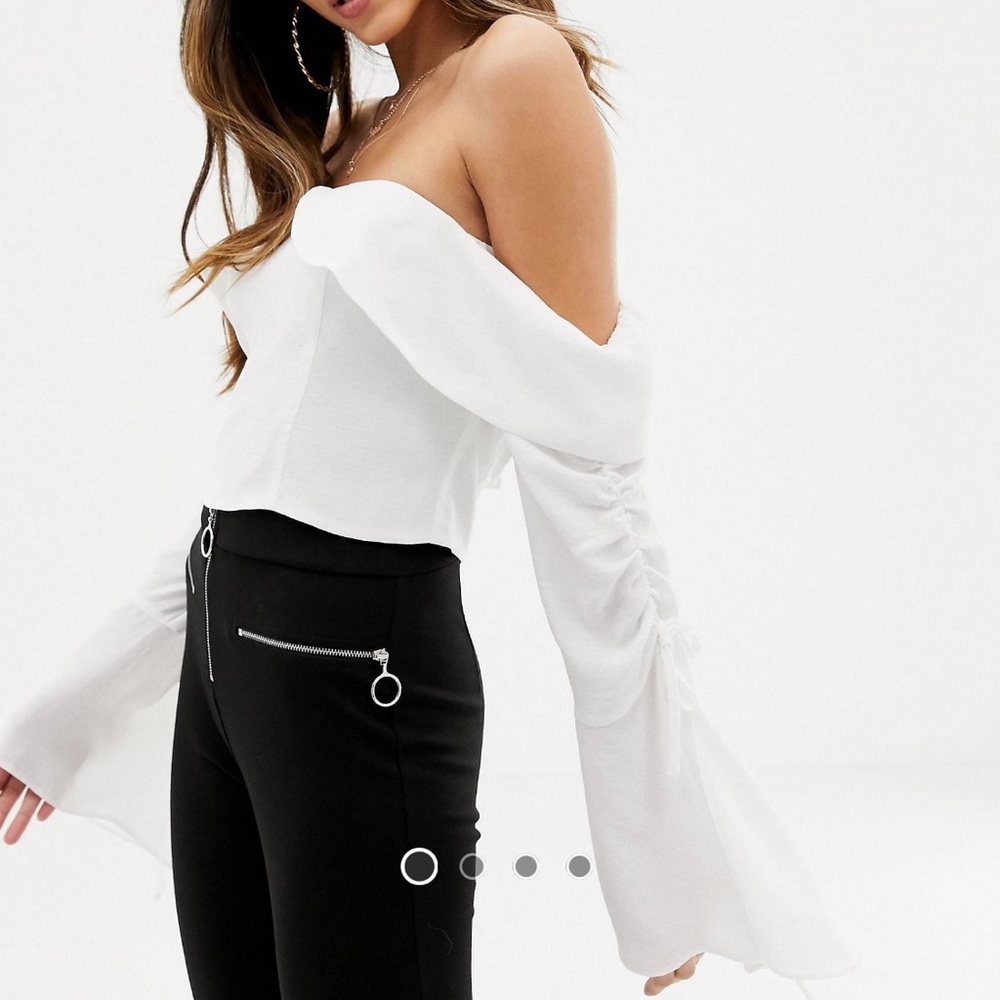 LONG SLEEVE BARDOT TOP RUCHED FLARED SLEEVES